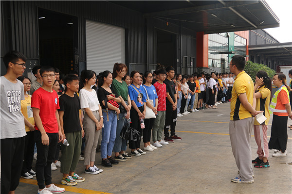 3、苏宁易购仓库负责人开展岗前培训.jpg