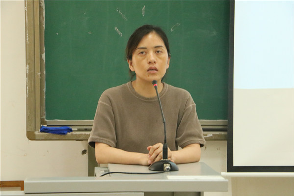 2、交通学院党总支副书记卢柳青讲话.jpg