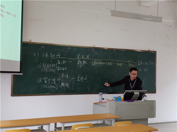 1-陈建球老师磨课现场.jpg