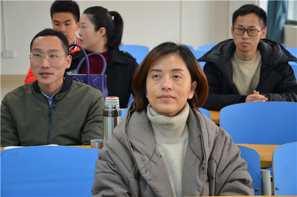 1.学院党总支副书记、副院长卢柳青莅临现场指导.jpg