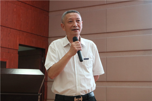 2、南宁学院副校长文旭光讲话.jpg